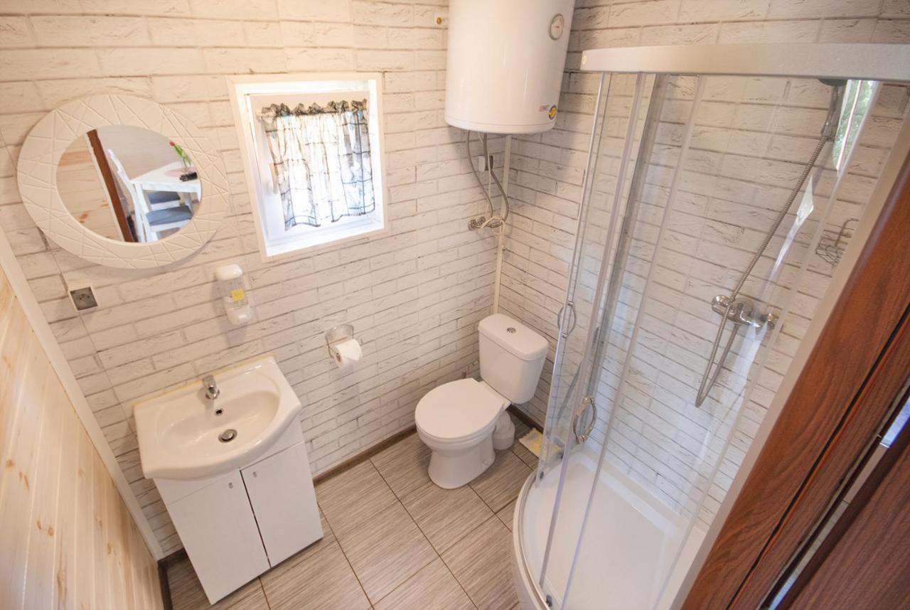 Przyjazna Osada - Domki I Apartamenty Ujście-Darłowskie Kültér fotó