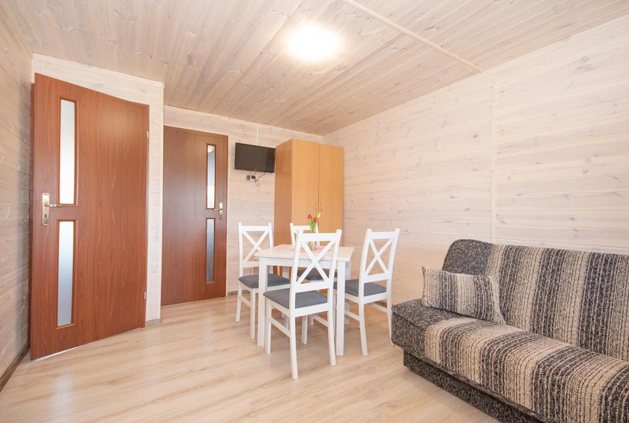 Przyjazna Osada - Domki I Apartamenty Ujście-Darłowskie Kültér fotó